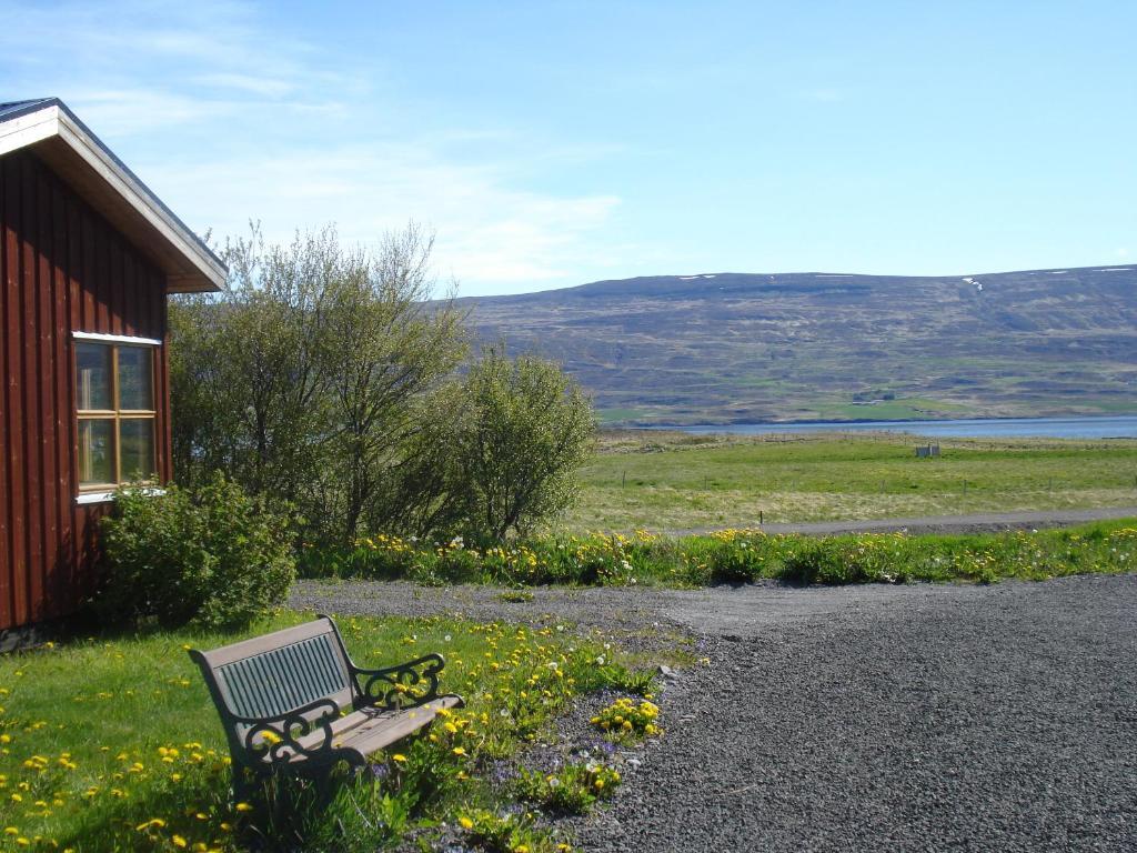 Guesthouse Petursborg アークレイリ エクステリア 写真